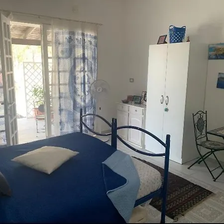 Almar Apartment *